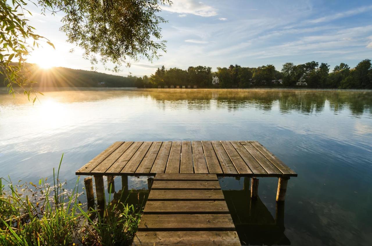 Sopherl Am See - Fruehstueck Auf Der Seeterrasse, Sehr Ruhig Und Wunderschoen Am See, 3 Minuten Nach Oberpfaffenhofen, Viele Radtouren, Restaurants & Cafes In Der Umgebung Wessling Exterior foto